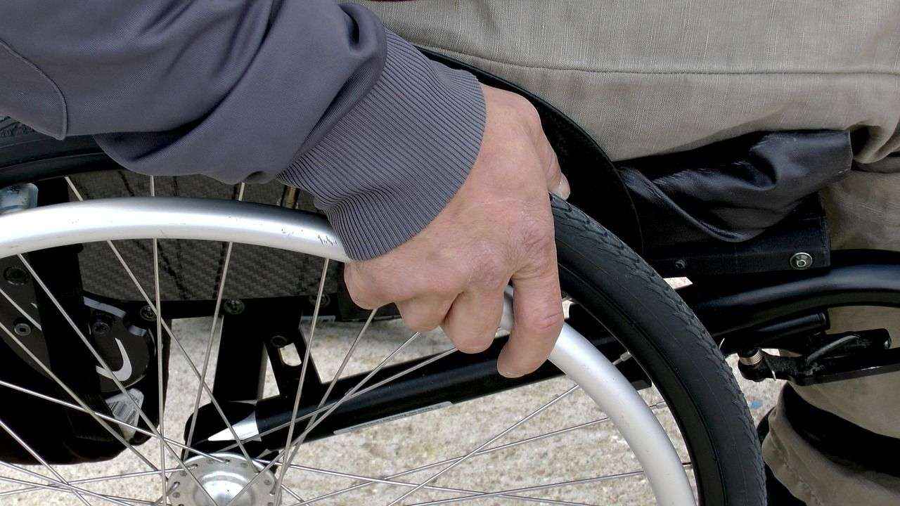 La ayuda diaria de las personas dependientes, una de las prioridades de Serviasistente