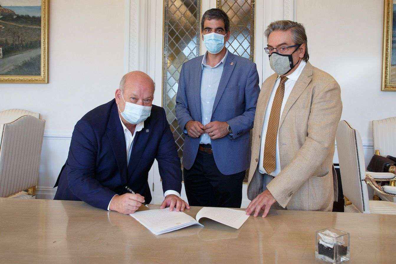 Se ha firmado en el Ayuntamiento de San Sebastián la compra de los terrenos que acogerán la sede de DFG