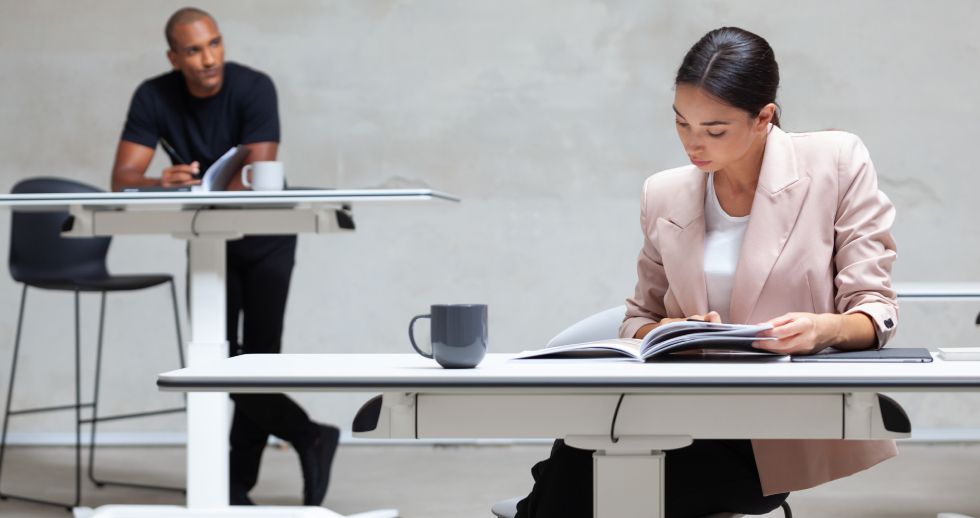 Ergonomía y movimiento. Las claves para teletrabajar productivamente en casa sin sufrir problemas posturales