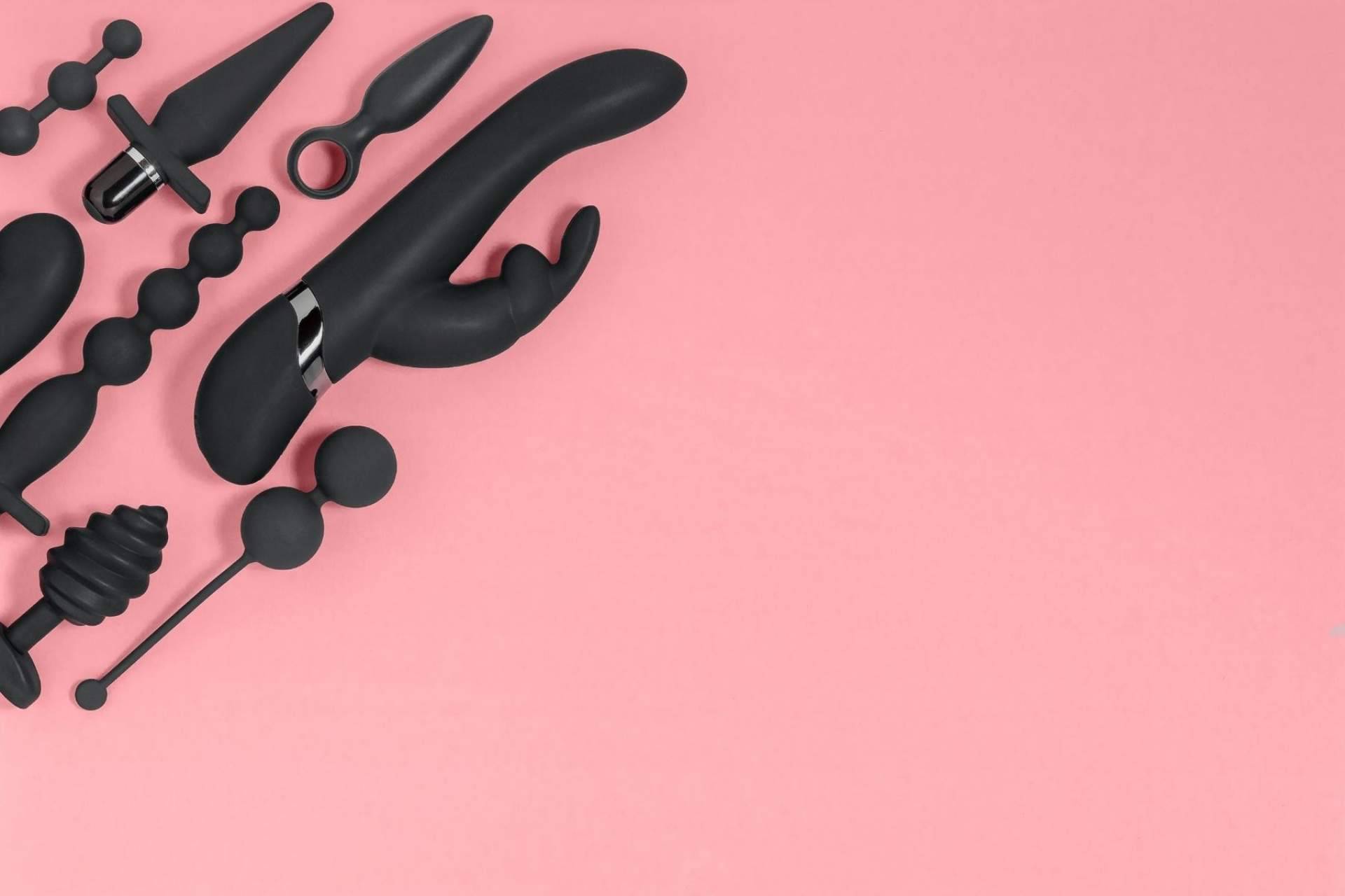 ¿Tener juguetes sexuales y complementos ayuda y beneficia a las relaciones de parejas?, por Seximarket