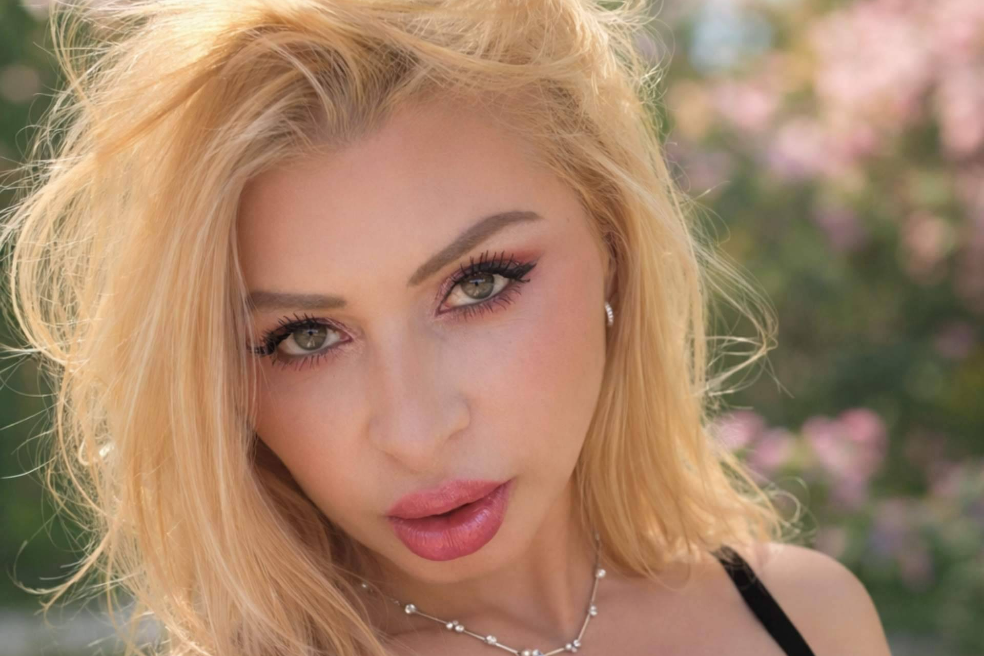 Laura Brent, modelo y actriz, vuelve con nueva plataforma y ambiciosos proyectos exclusivos